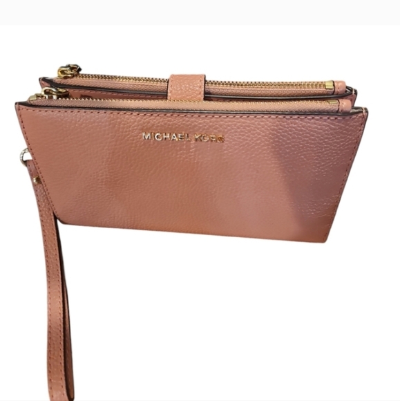 Michael Kors Pink Leather Smartphone Wallet - Picture 10 of 13